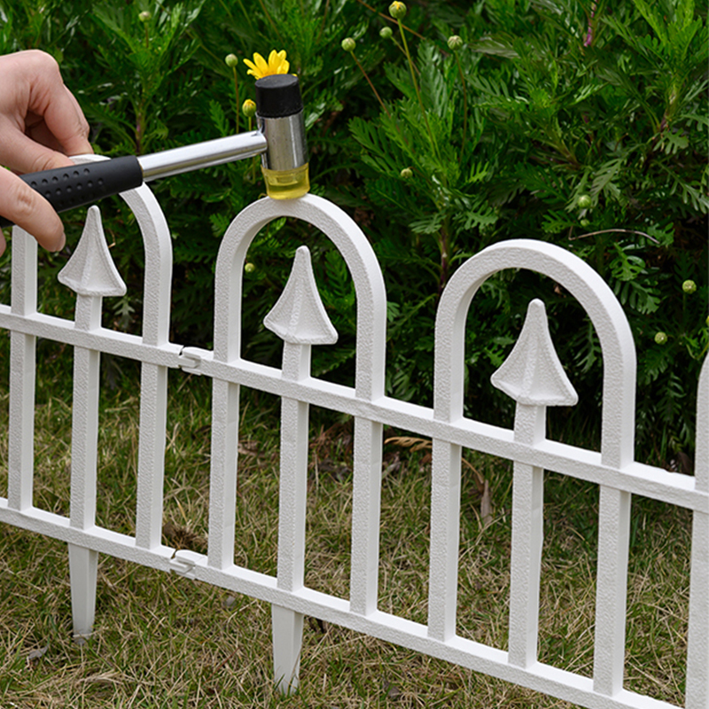 WL-004 Modern-looking Plastic Garden Fence