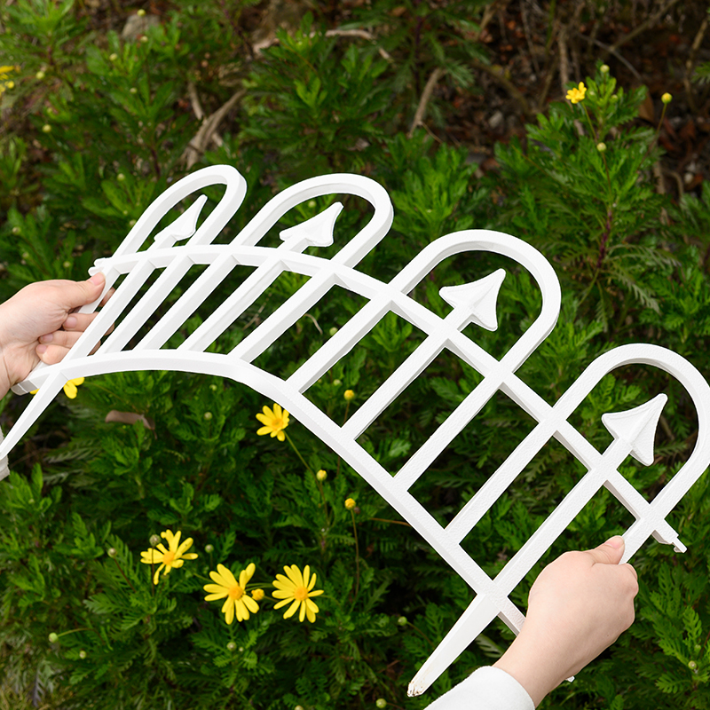 WL-004 Modern-looking Plastic Garden Fence