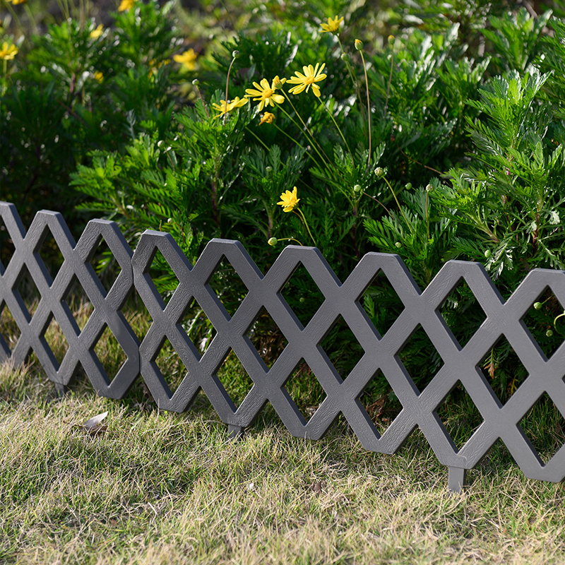 WL-009 Aesthetic Plastic Garden Fence
