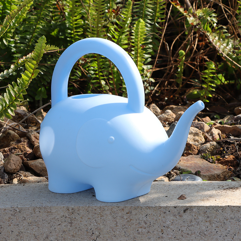 SH-1006 Little Elephant Watering Can