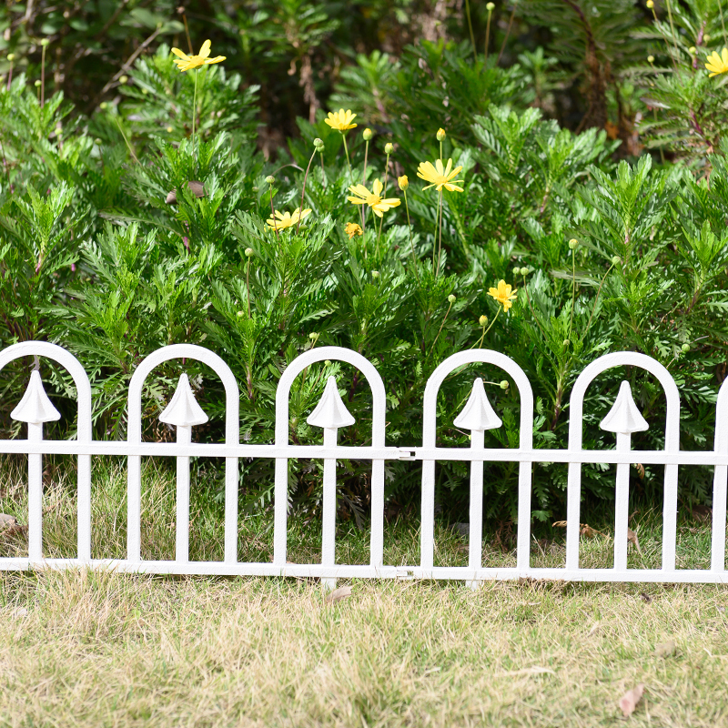 WL-004 Modern-looking Plastic Garden Fence