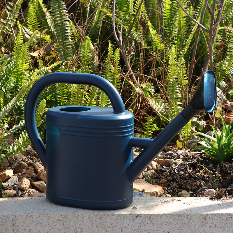SH-2001/2002/2003/2004 High-Capacity Watering Can