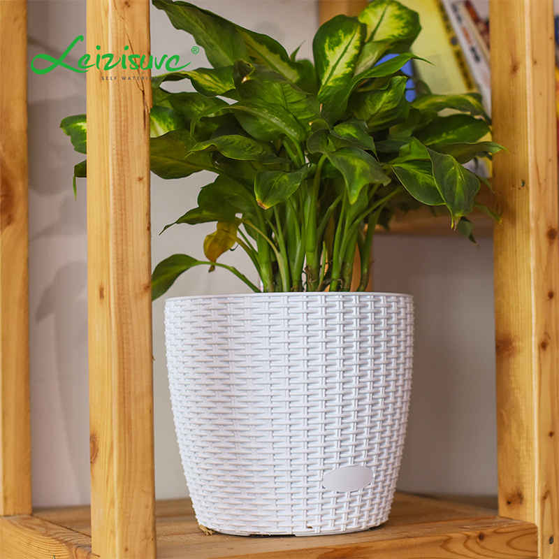 TB-3101/3102/3104/3105 Self-Waterring Rustic Rattan Flower Pot