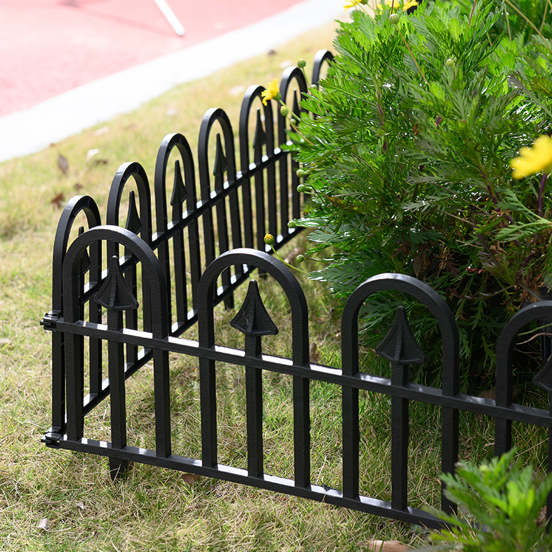 WL-004 Modern-looking Plastic Garden Fence